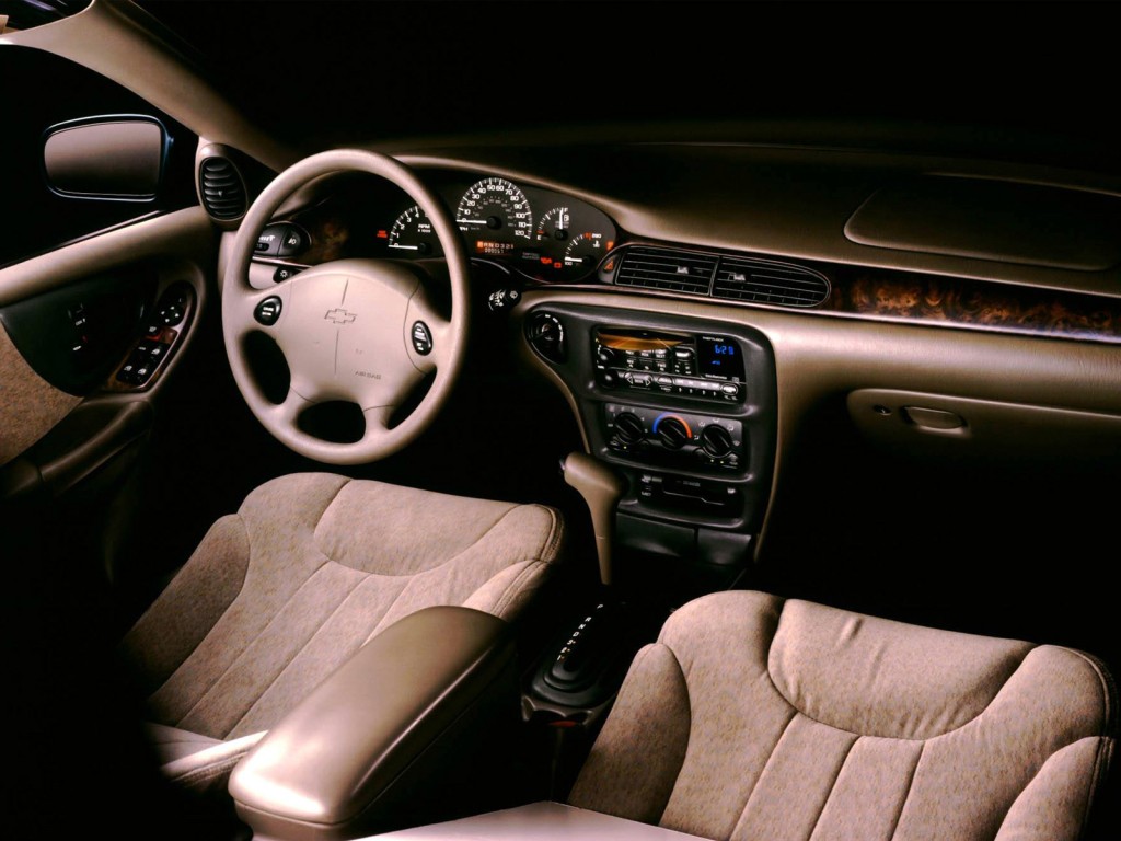 Chevrolet Malibu 2002 car price, specs, images, installment schedule,  review | Wapcar.my