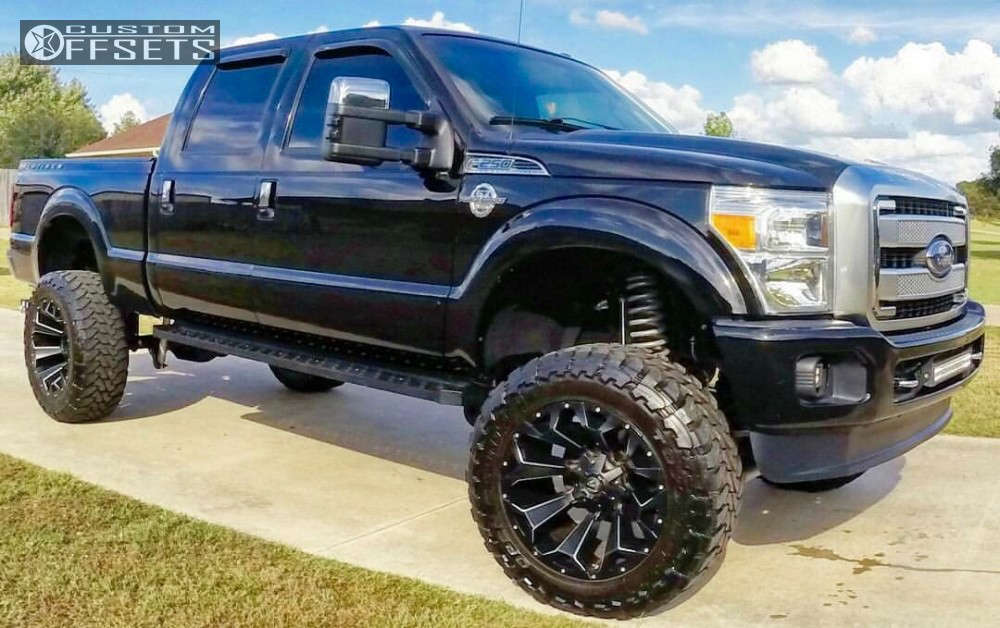 2016 Ford F-250 Super Duty with 22x12 -44 Fuel Assault and 37/13.5R22 Toyo  Tires Open Country M/T and Suspension Lift 6" | Custom Offsets