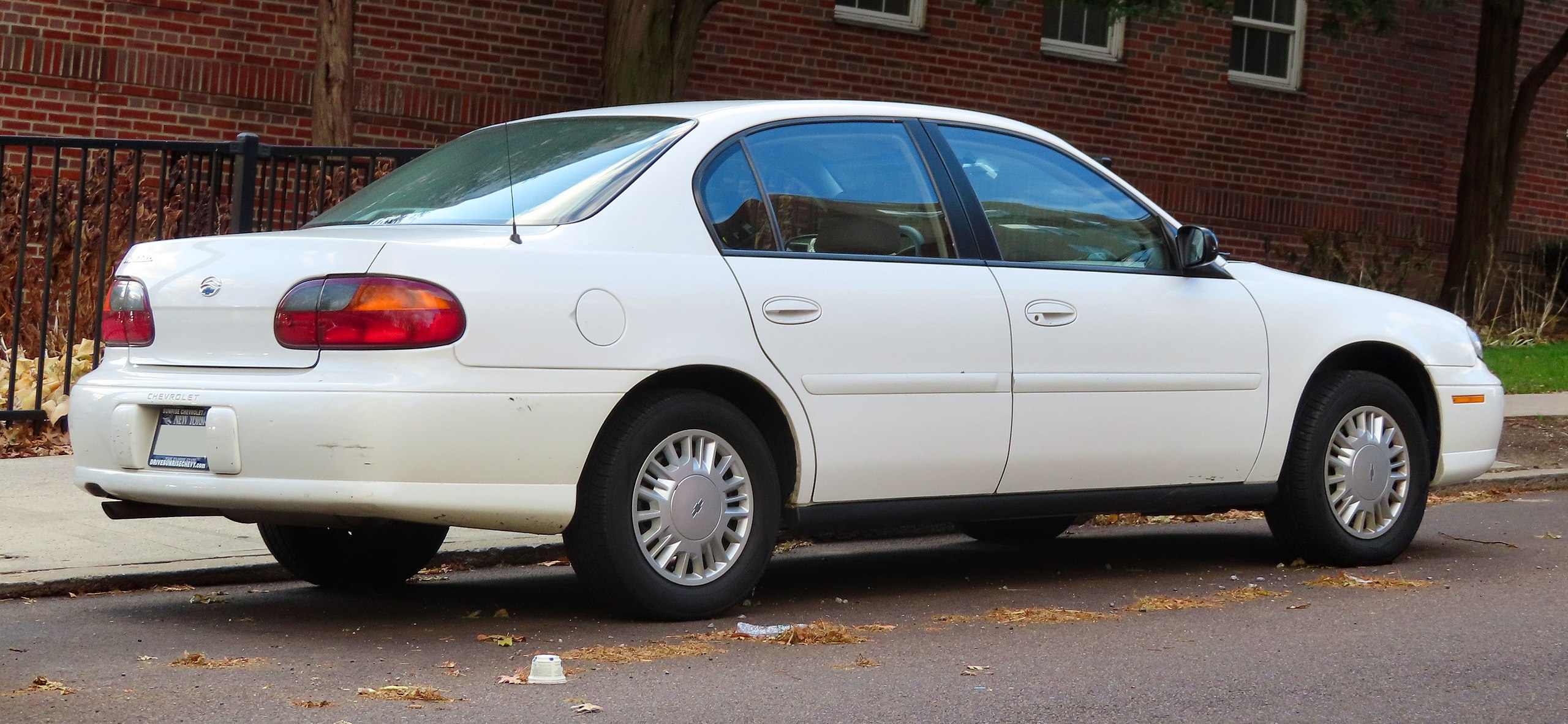 File:2003 Chevrolet Malibu, rear 11.27.19.jpg - Wikimedia Commons
