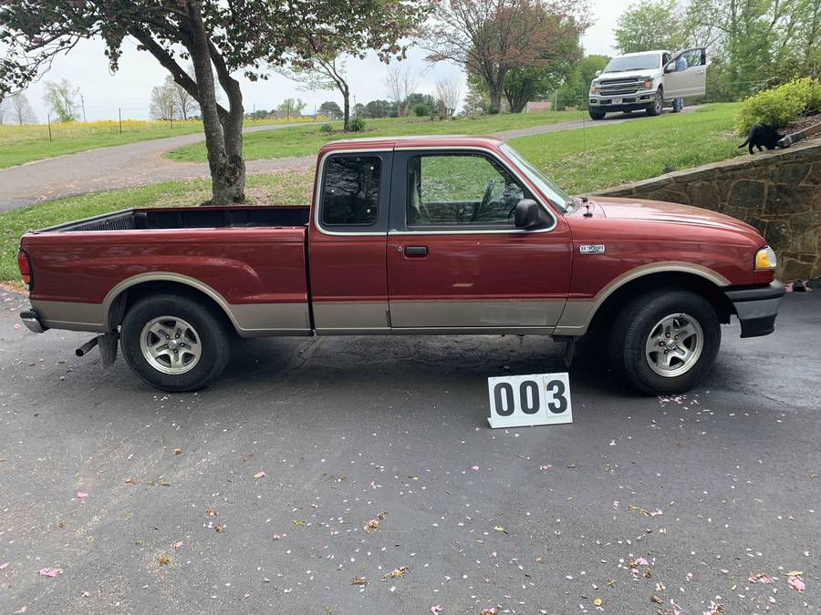 1998 Mazda B3000 V6 Auction | Winton Auction and Realty