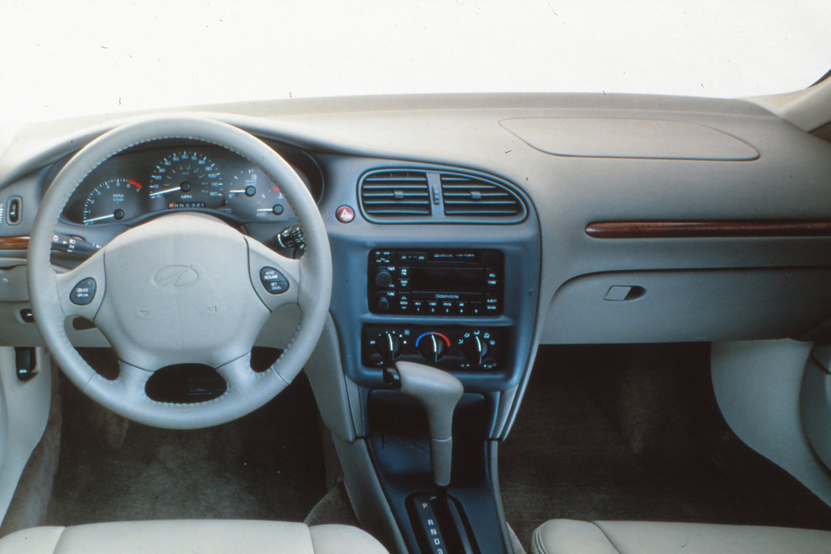 1998 Oldsmobile Cutlass pictures