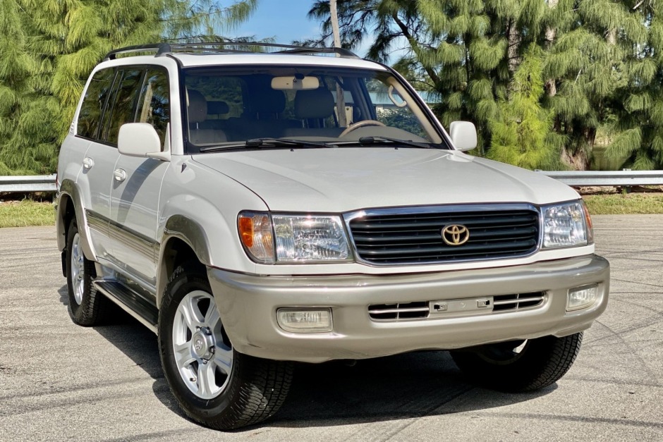 2002 Toyota Land Cruiser UZJ100 for sale on BaT Auctions - sold for $29,500  on December 29, 2021 (Lot #62,508) | Bring a Trailer