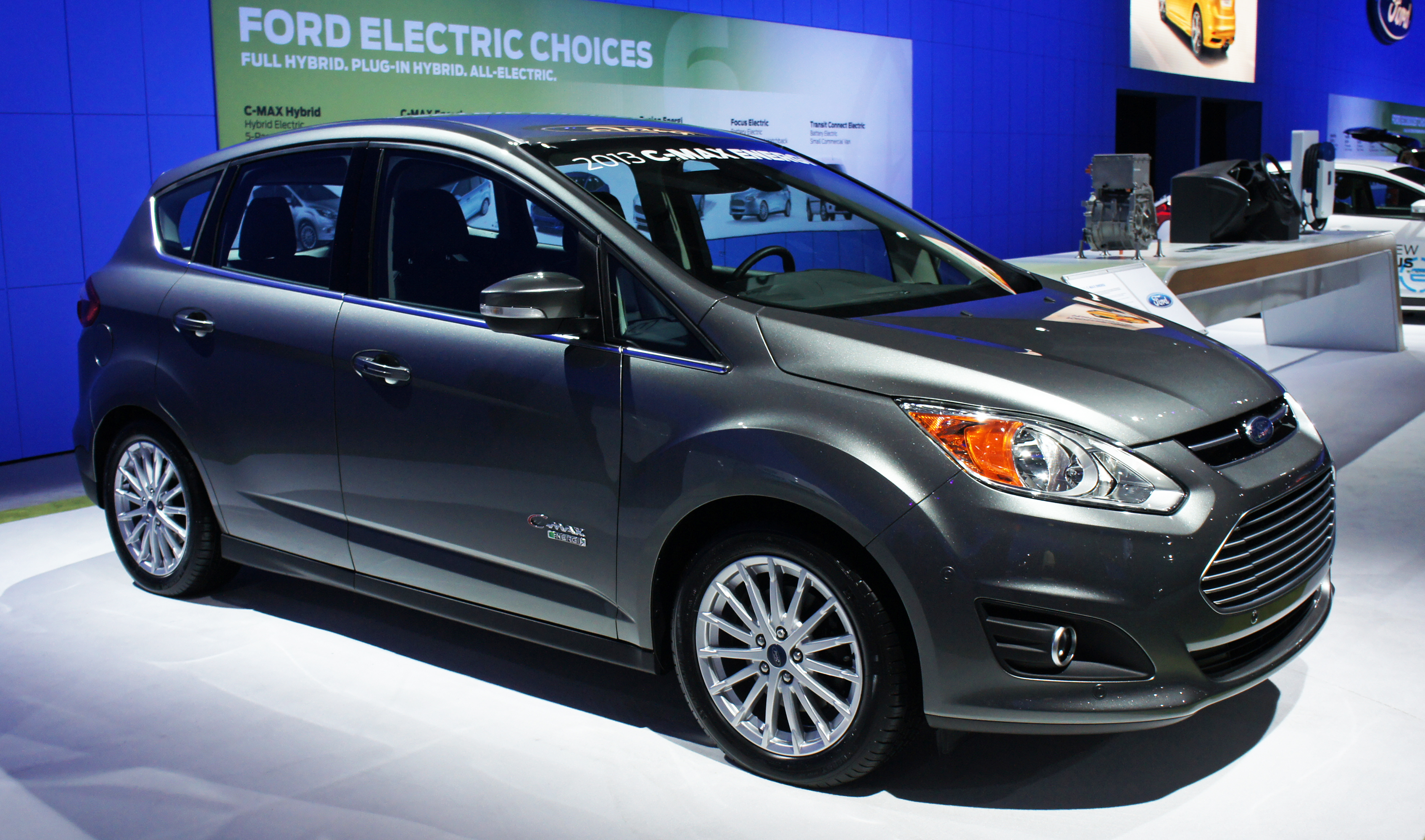 File:Ford C-Max Energi WAS 2012 0592.JPG - Wikimedia Commons
