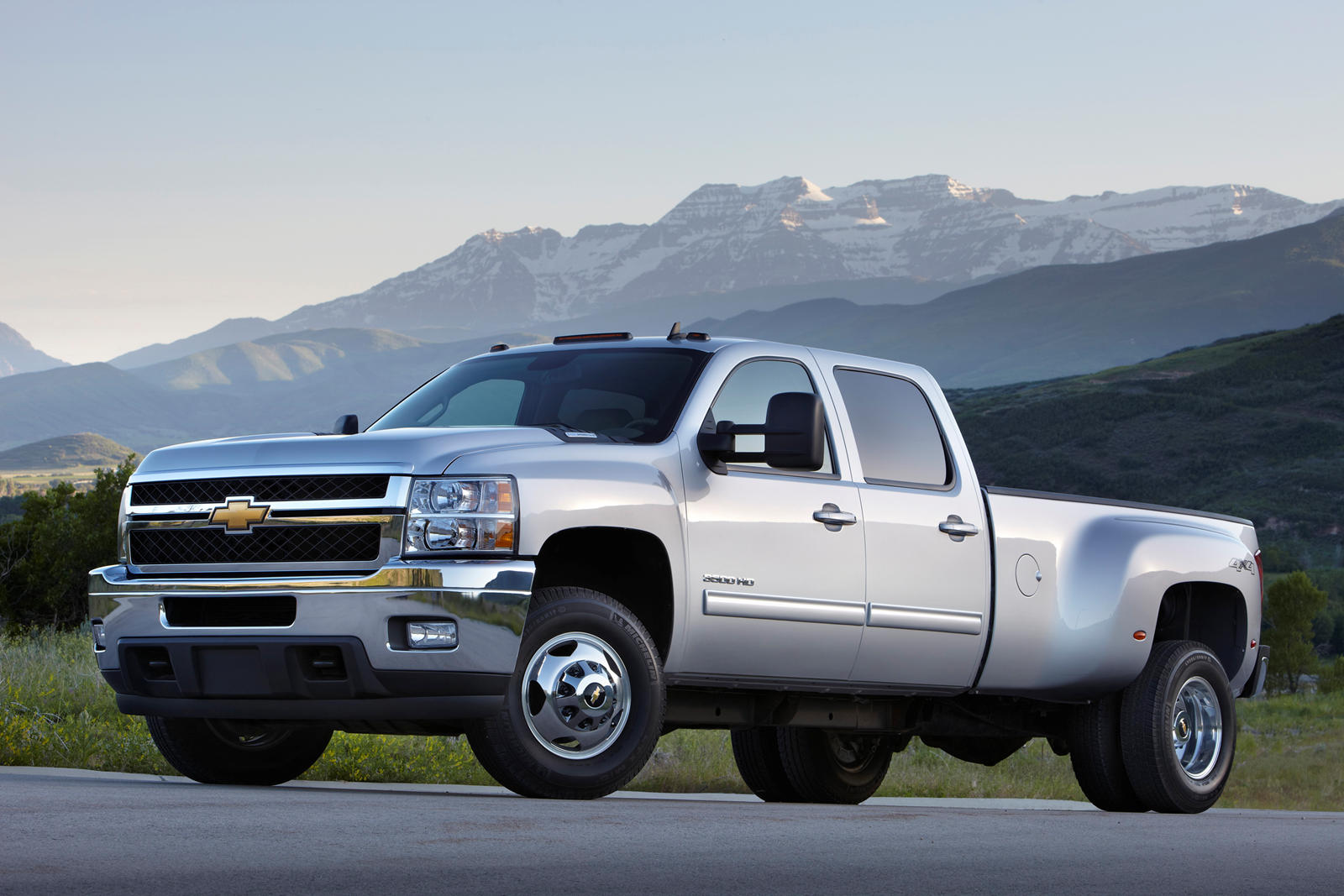 2012 Chevrolet Silverado 3500HD: Review, Trims, Specs, Price, New Interior  Features, Exterior Design, and Specifications | CarBuzz