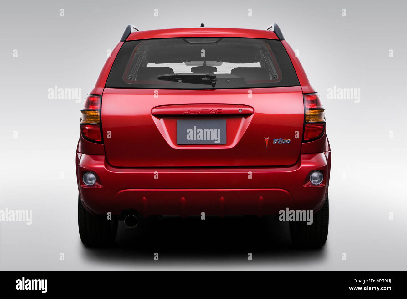 2008 Pontiac Vibe in Red - Low/Wide Rear Stock Photo - Alamy