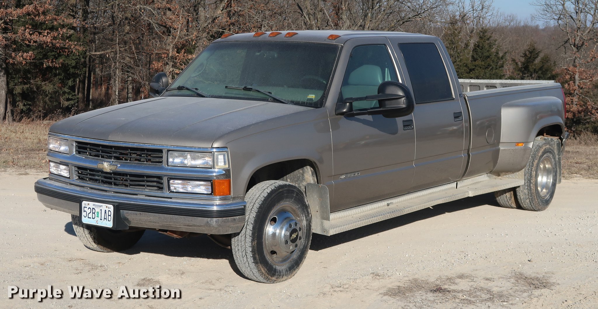 1999 Chevrolet 3500 Crew Cab pickup truck in Cross Timbers, MO | Item  DD9551 sold | Purple Wave
