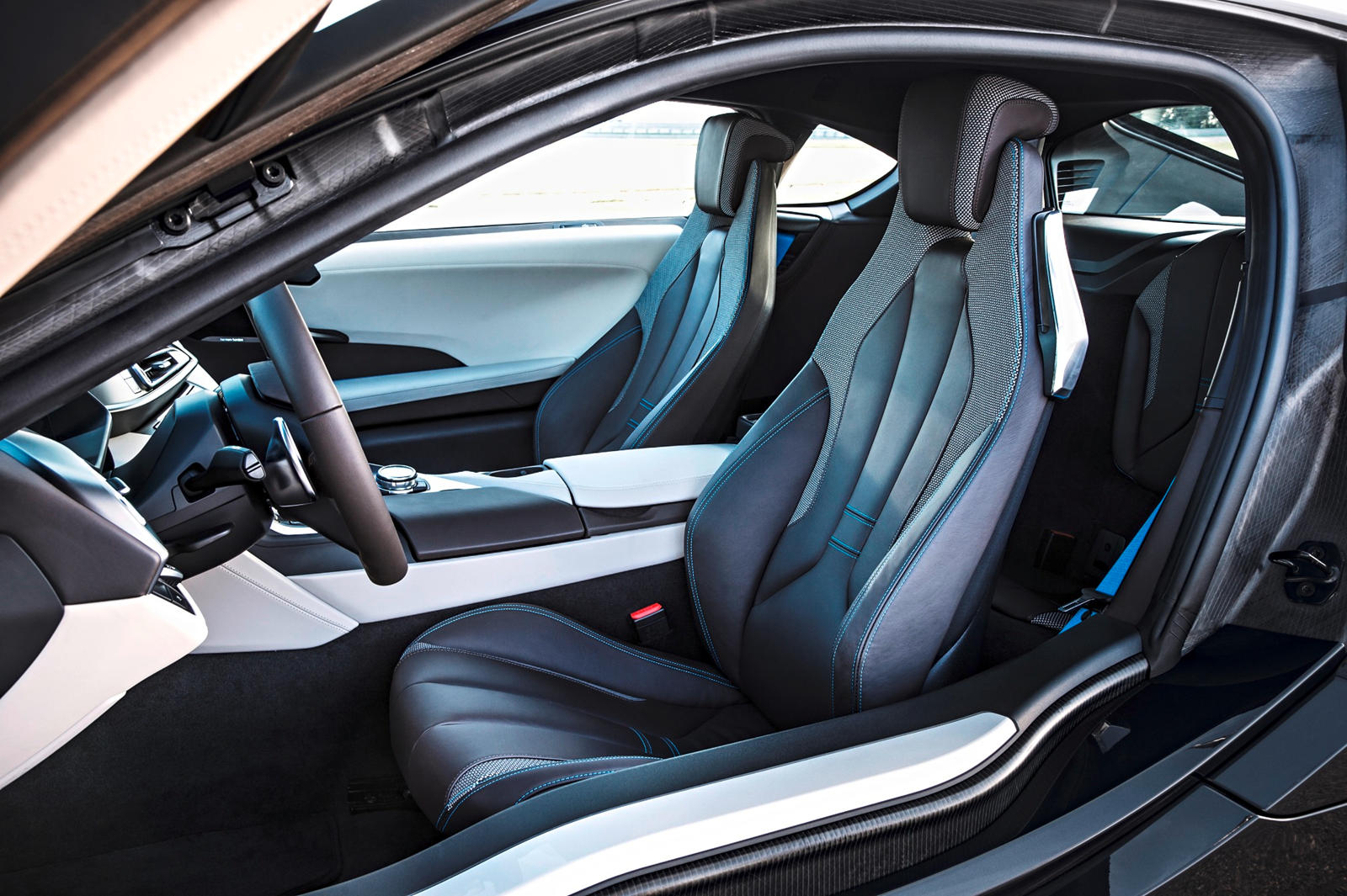2015 BMW i8 Coupe Interior Photos | CarBuzz
