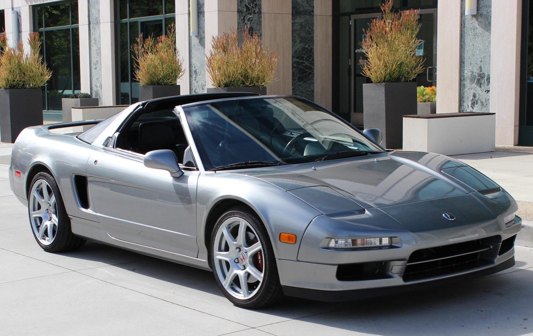 Bring a Trailer on Twitter: "Sold: 32k-Mile 1999 Acura NSX-T 6-Speed for  $106,000. https://t.co/LU4gSyMqvA https://t.co/GoFR3ycEca" / Twitter