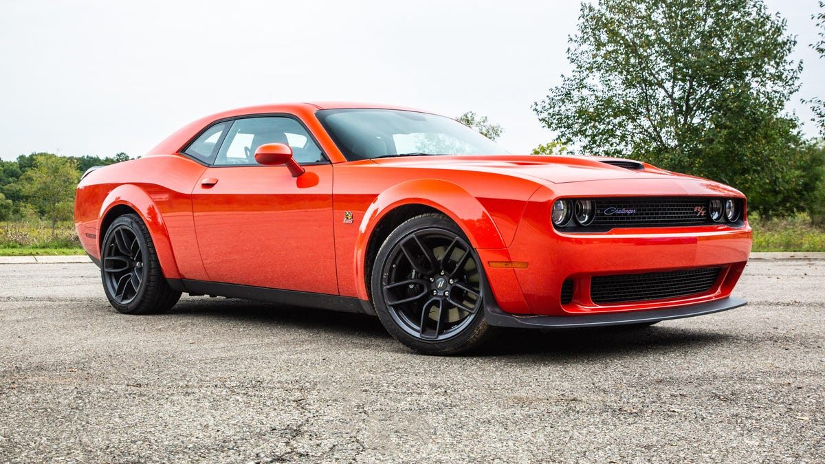 2019 Dodge Challenger Review: Brash and better than ever - CNET