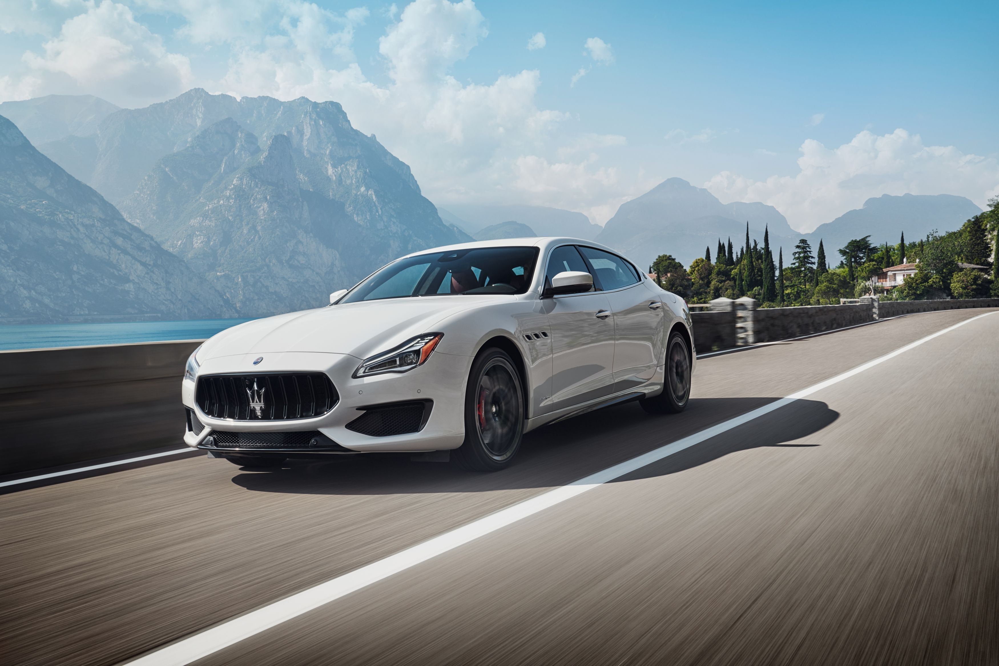 The Maserati Quattroporte GTS Is Very Fast and Very Strange