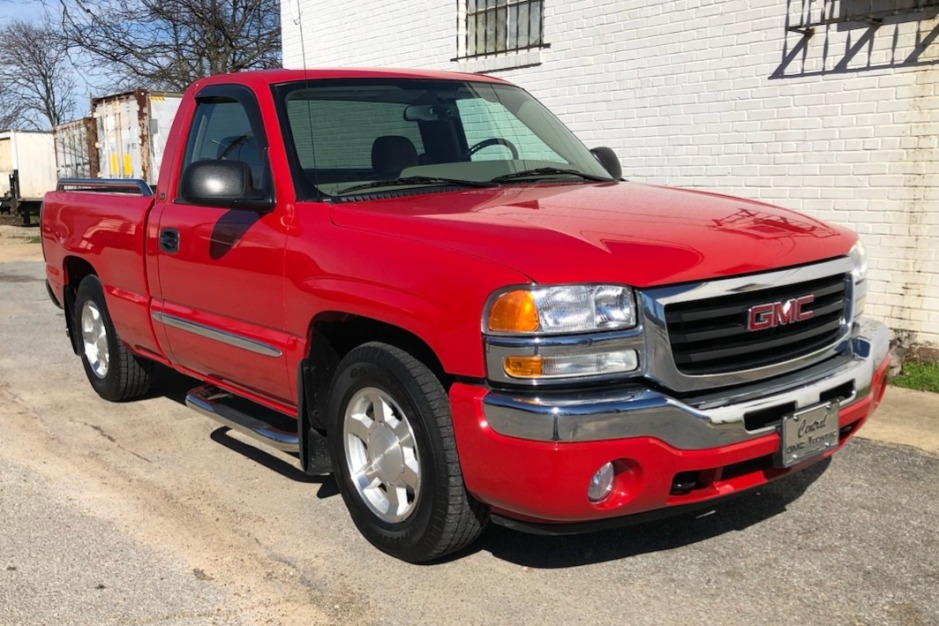 28k-Mile 2007 GMC Sierra 1500 Classic SLE for sale on BaT Auctions - sold  for $31,750 on March 25, 2023 (Lot #102,006) | Bring a Trailer