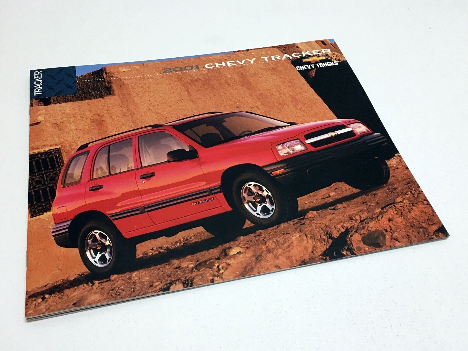 2001 Chevrolet Tracker Brochure | eBay