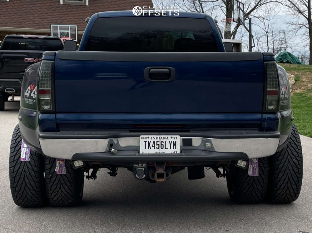 2001 Chevrolet Silverado 3500 with 20x9 1 Fuel Maverick and 31/9.5R20 Toyo  Tires Proxes and Leveling Kit | Custom Offsets