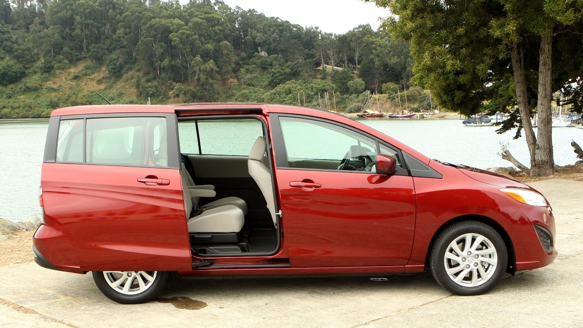 2012 Mazda5: Roomy, but lacking tech options - CNET