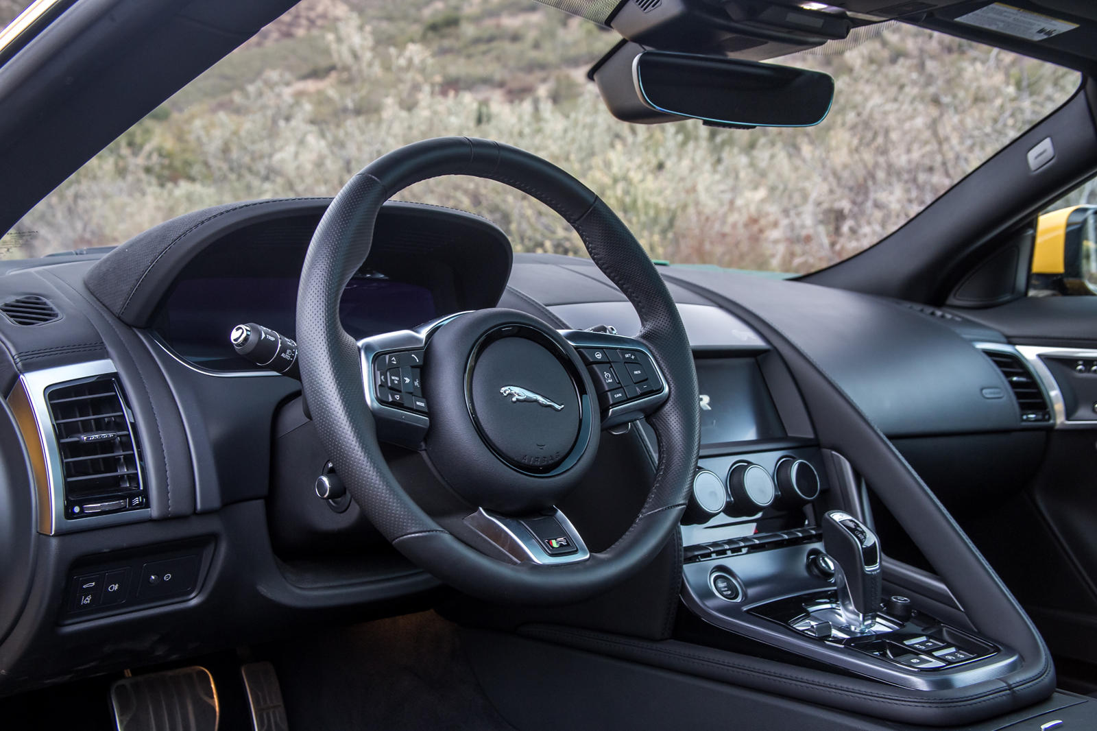 2022 Jaguar F-Type R Coupe Interior Dimensions: Seating, Cargo Space &  Trunk Size - Photos | CarBuzz