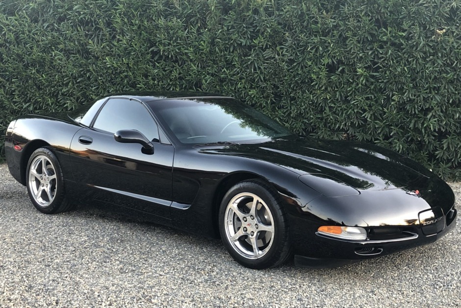 19k-Mile 2004 Chevrolet Corvette Coupe 6-Speed for sale on BaT Auctions -  sold for $21,750 on December 2, 2021 (Lot #60,680) | Bring a Trailer