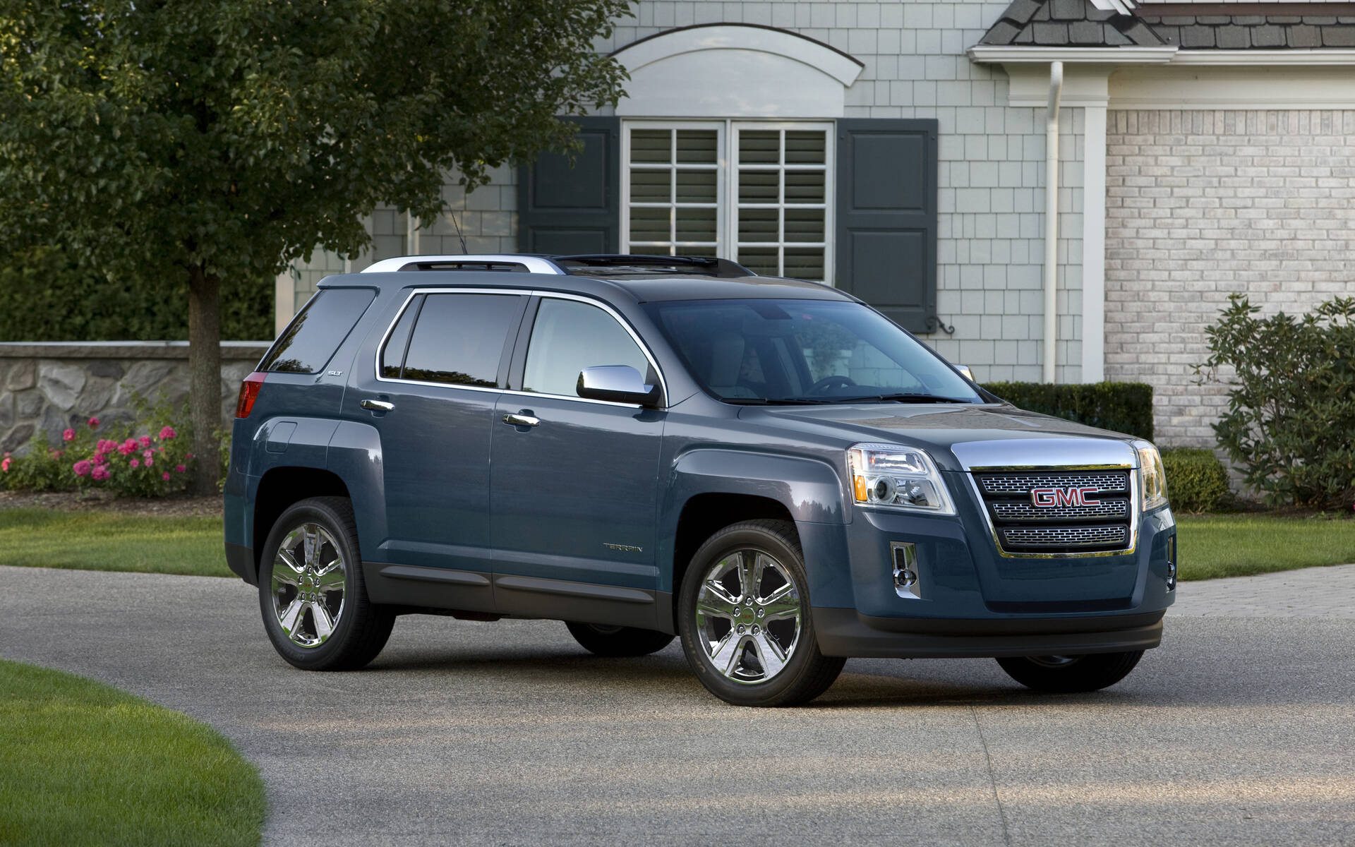 What You Need to Know Before Buying a 2010-2017 GMC Terrain - The Car Guide