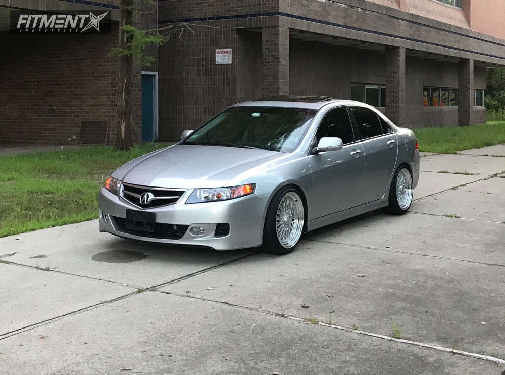 2008 Acura TSX Base with 18x8.5 ESR Sr03 and Ohtsu 225x40 on Coilovers |  464395 | Fitment Industries