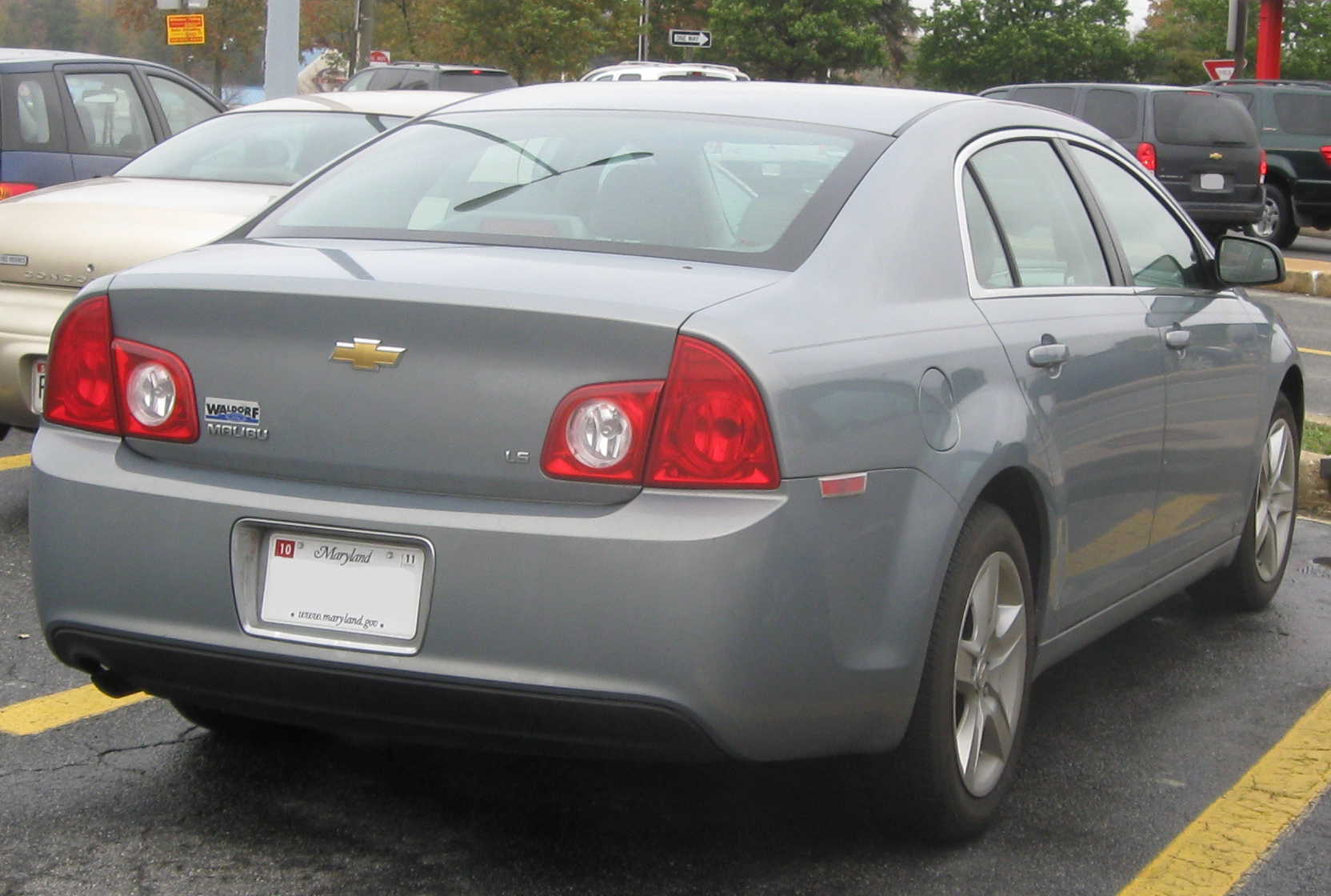 File:Chevrolet Malibu LS rear -- 10-31-2009.jpg - Wikimedia Commons