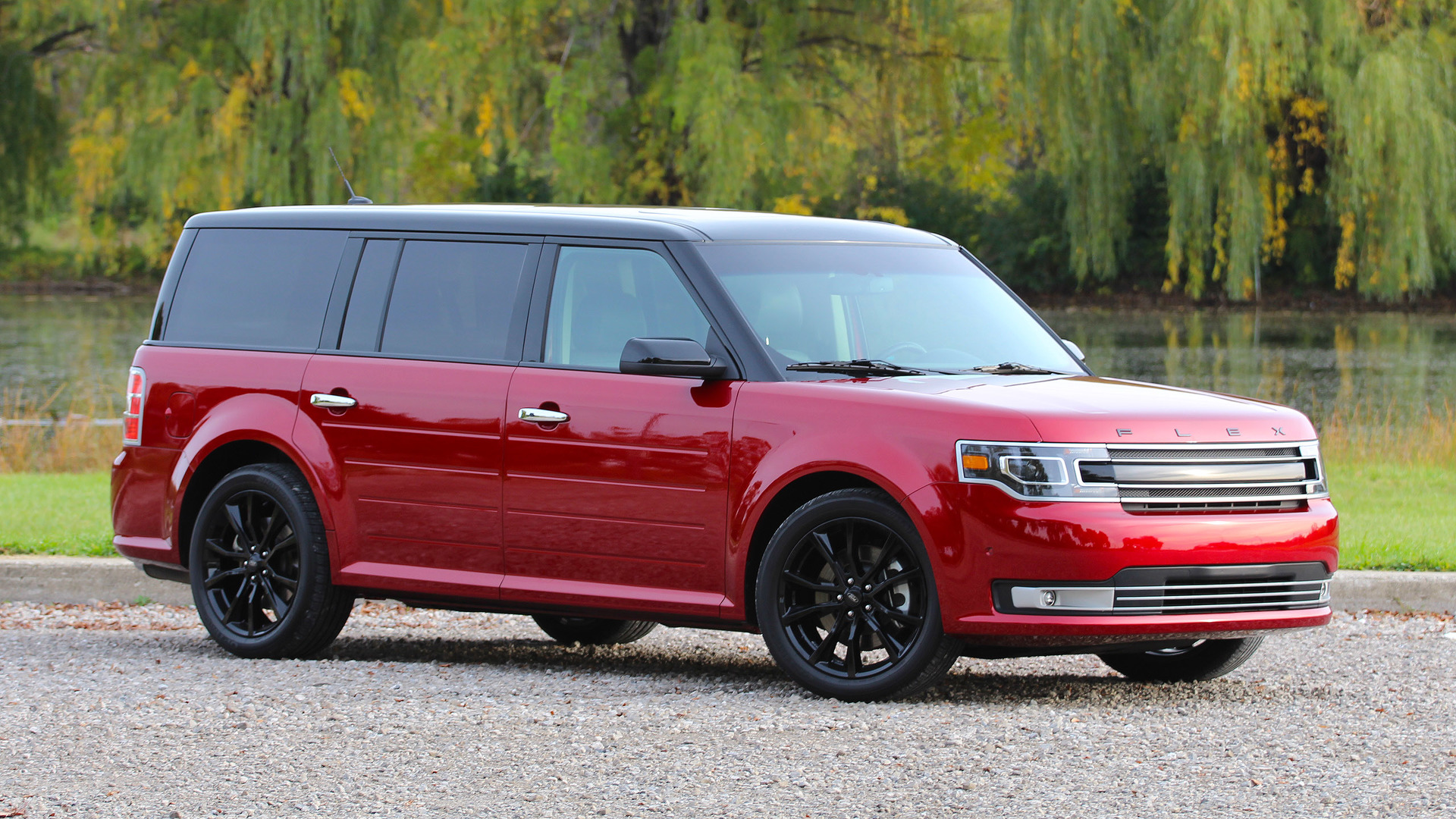 2016 Ford Flex Review: Minivan for cool dads