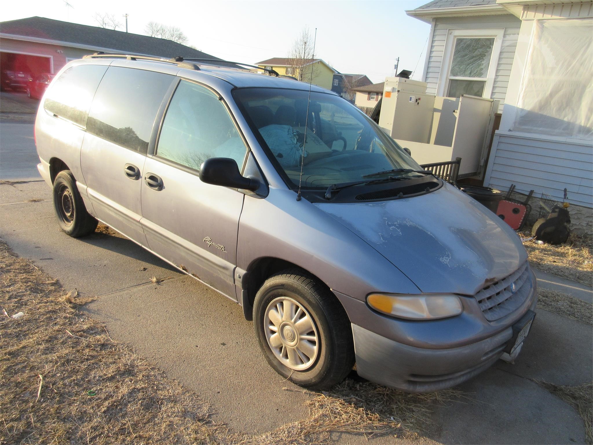1998 PLYMOUTH GRAND VOYAGER | Online Auctions | AuctionTime.com