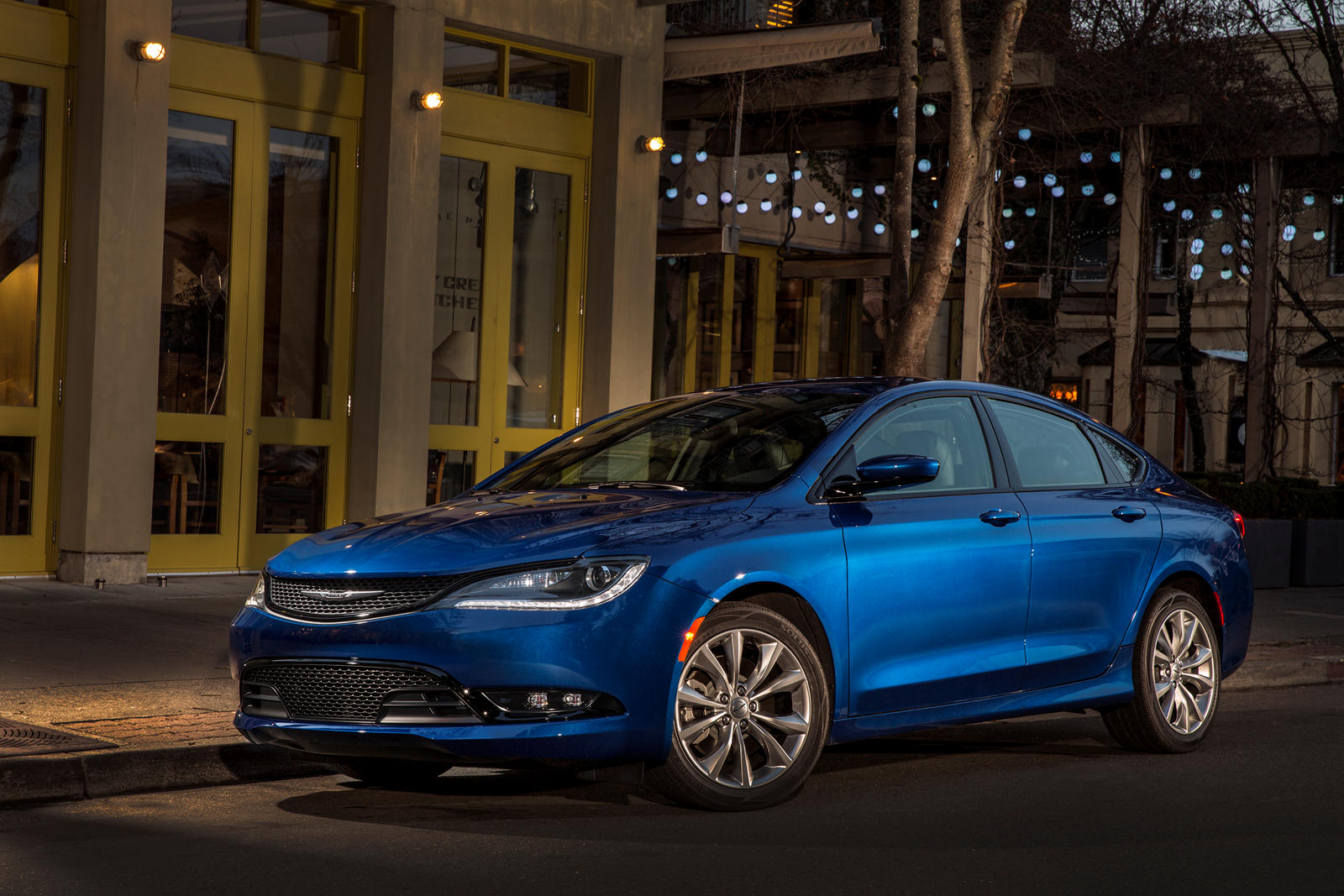 2015 Chrysler 200 Sedan: Review, Trims, Specs, Price, New Interior  Features, Exterior Design, and Specifications | CarBuzz