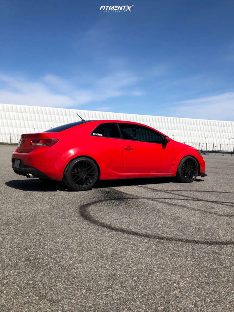 2012 Kia Forte Koup EX with 18x8 Fast Wheels Rennen and Nexen 215x40 on  Coilovers | 685333 | Fitment Industries