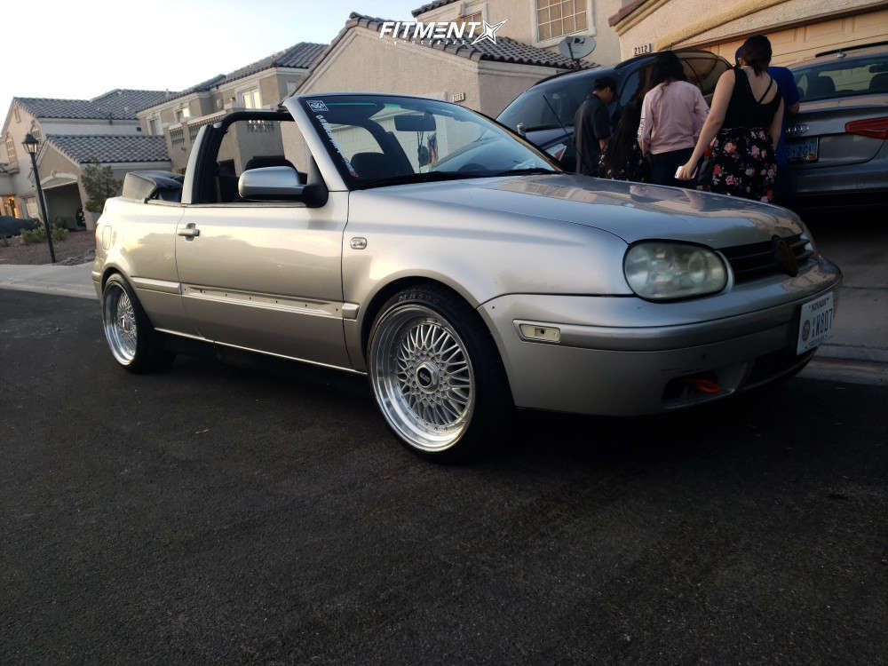 2001 Volkswagen Cabrio GLS with 17x8.5 STR 606 and Maxrun 205x40 on  Lowering Springs | 847132 | Fitment Industries