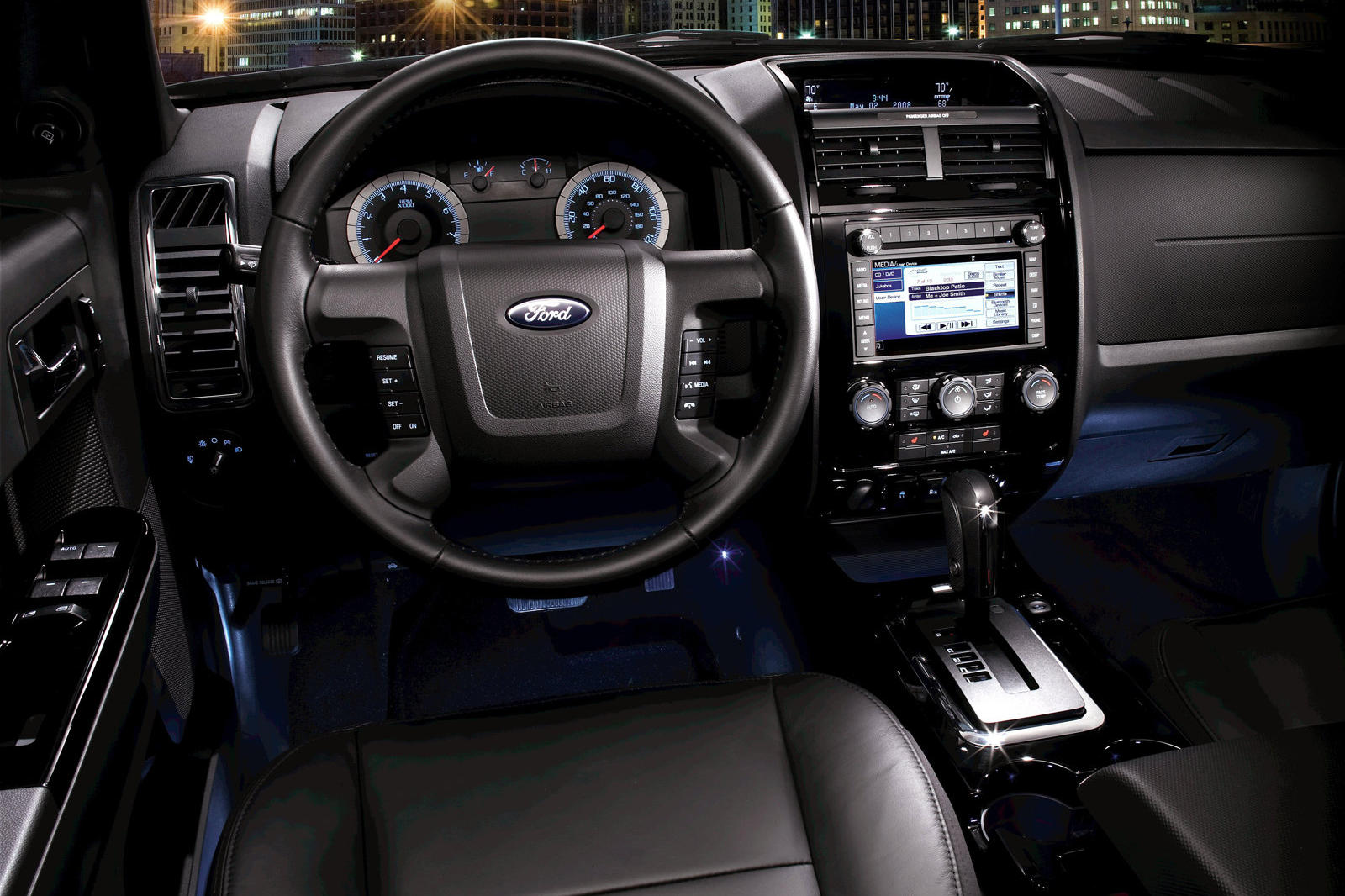 2011 Ford Escape Interior Photos | CarBuzz