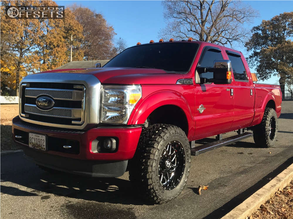 2015 Ford F-250 Super Duty with 20x10 -19 Hostile Sprocket and 35/12.5R20  Toyo Tires Open Country M/T and Leveling Kit | Custom Offsets
