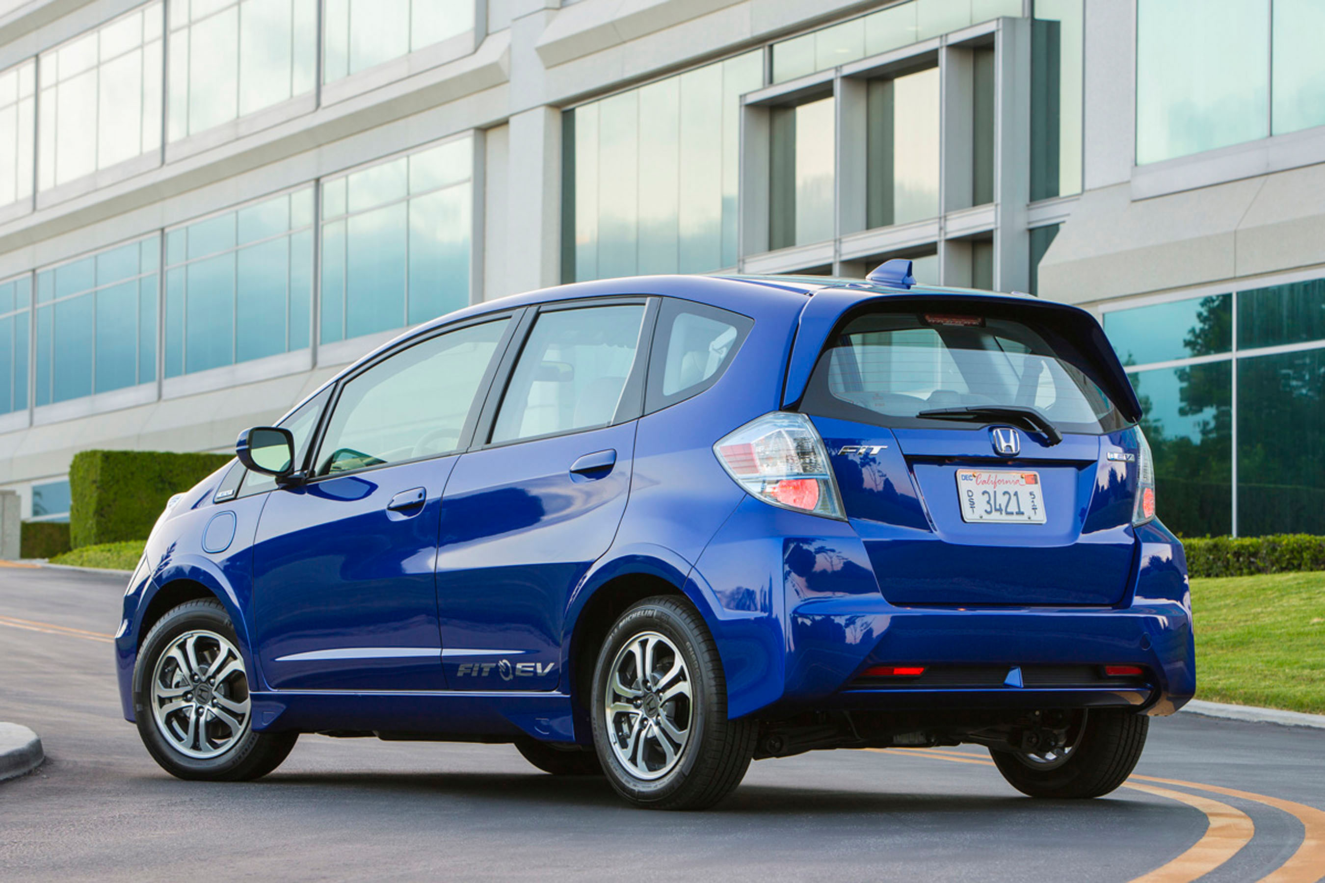 All-Electric 2013 Honda Fit EV Begins Leasing July 20 in California and  Oregon