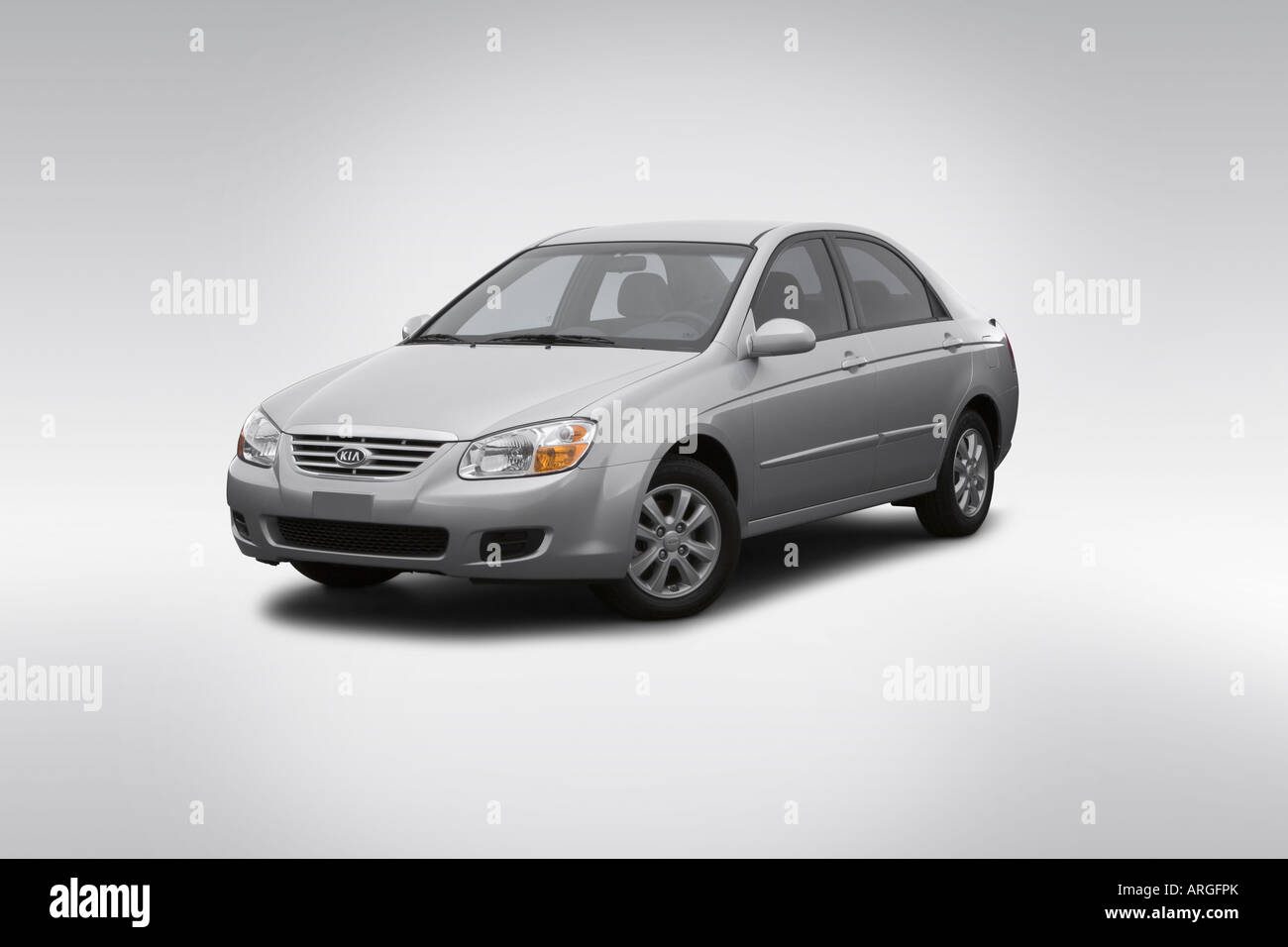 2007 Kia Spectra EX in Silver - Front angle view Stock Photo - Alamy