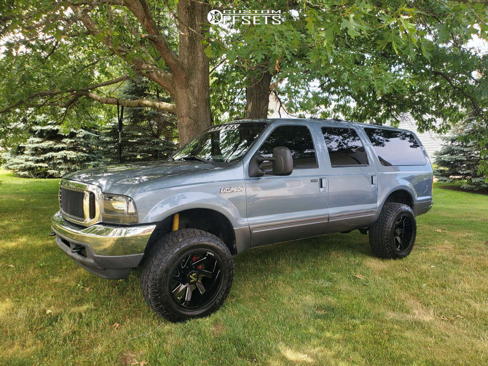 2001 Ford Excursion with 20x12 -51 ARKON OFF-ROAD Caesar and 35/12.5R20  Toyo Tires Open Country A/T III and Suspension Lift 3" | Custom Offsets