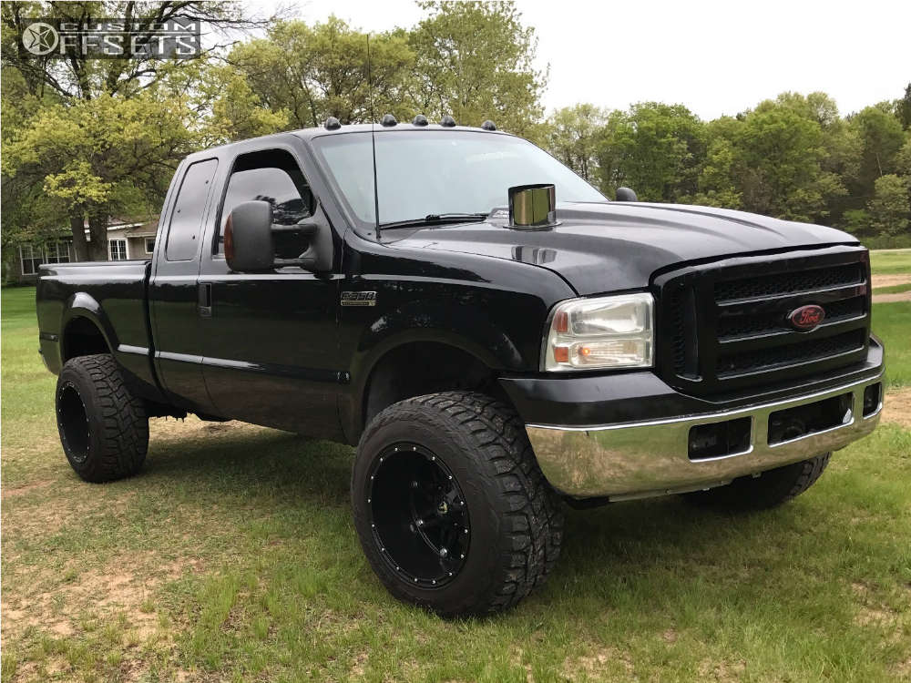 2001 Ford F-250 Super Duty with 20x14 -76 Fuel 531 and 35/13.5R20 Toyo  Tires Open Country R/T and Leveling Kit | Custom Offsets