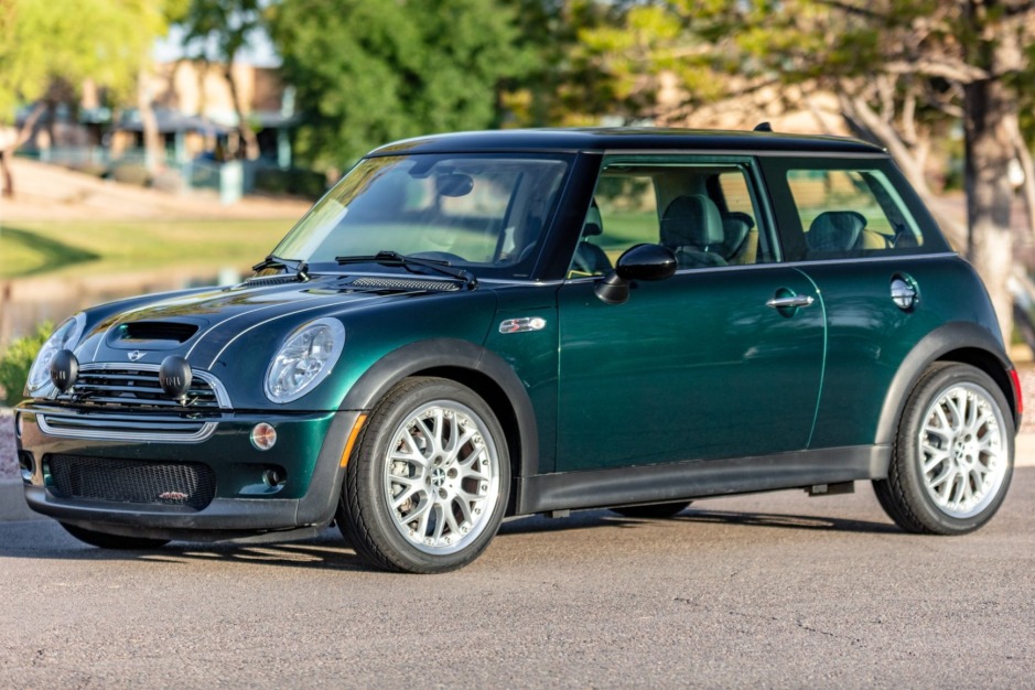 17k-Mile 2004 Mini Cooper S JCW 6-Speed for sale on BaT Auctions - sold for  $23,000 on April 23, 2022 (Lot #71,413) | Bring a Trailer