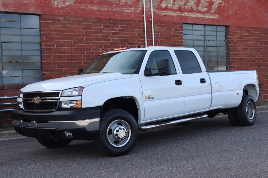 25k-Mile 2006 Chevrolet Silverado 3500 LT3 Turbodiesel Crew Cab Dually 4×4  for sale on BaT Auctions - sold for $47,750 on April 4, 2023 (Lot #102,959)  | Bring a Trailer