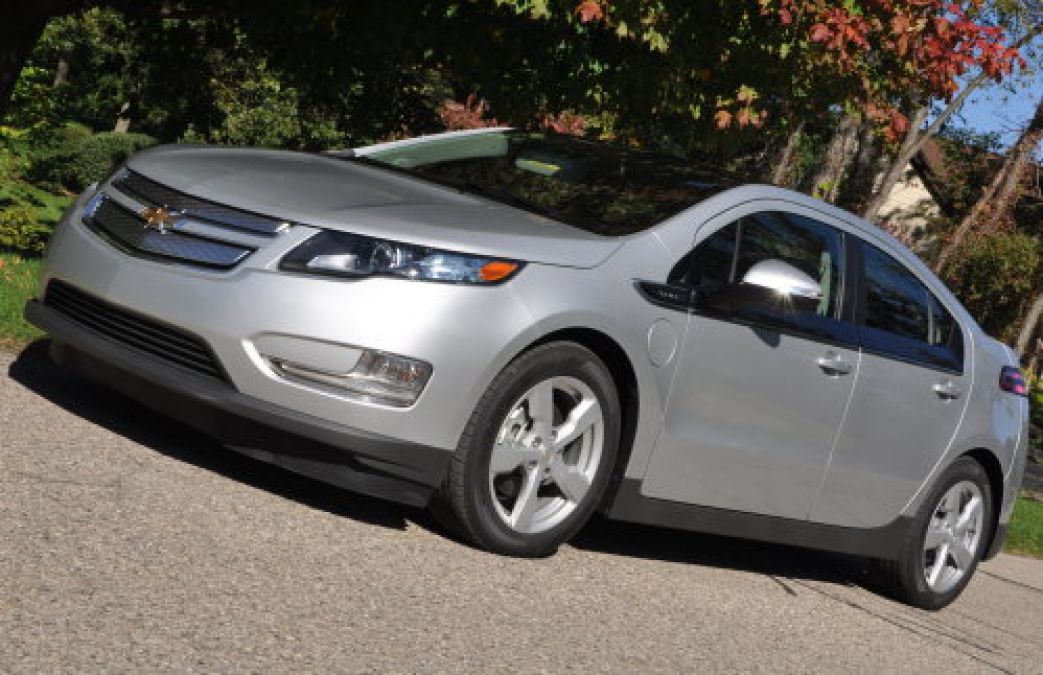 TorqueNews review of the 2011 Chevy Volt: 109mpg and endless range | Torque  News