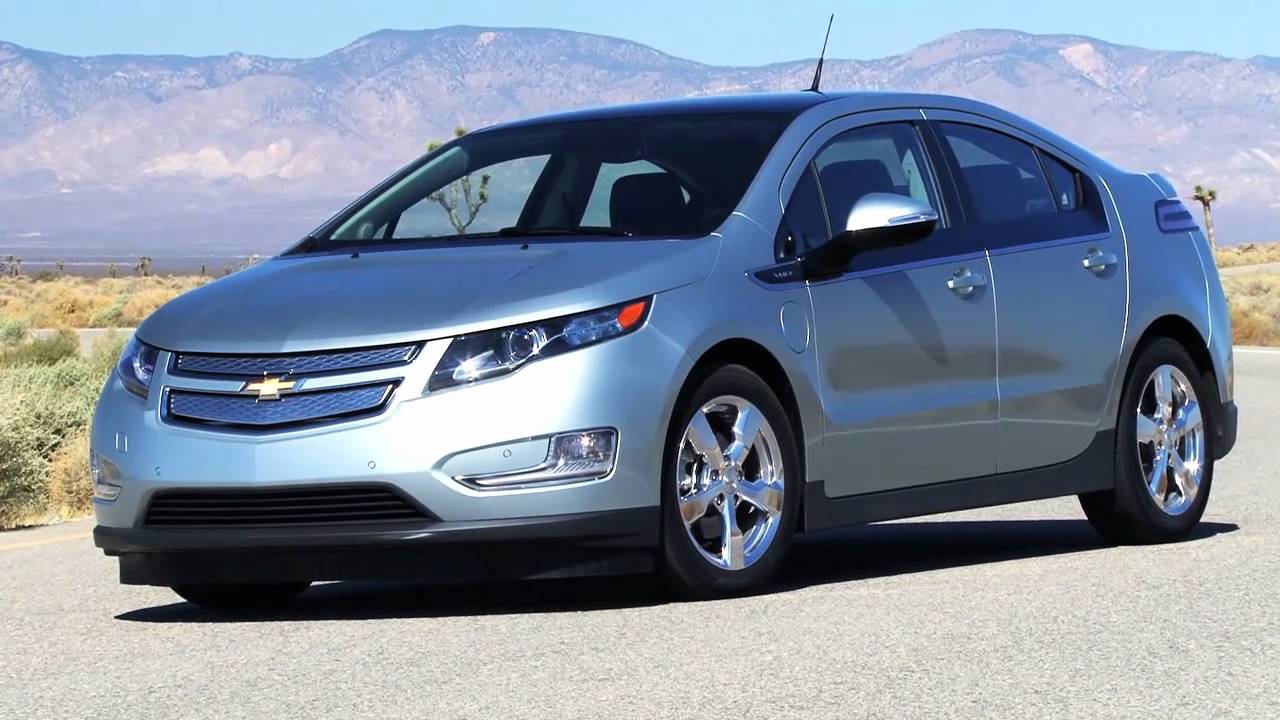 Chevrolet Volt Wins 2011 Motor Trend Car of the Year! - YouTube