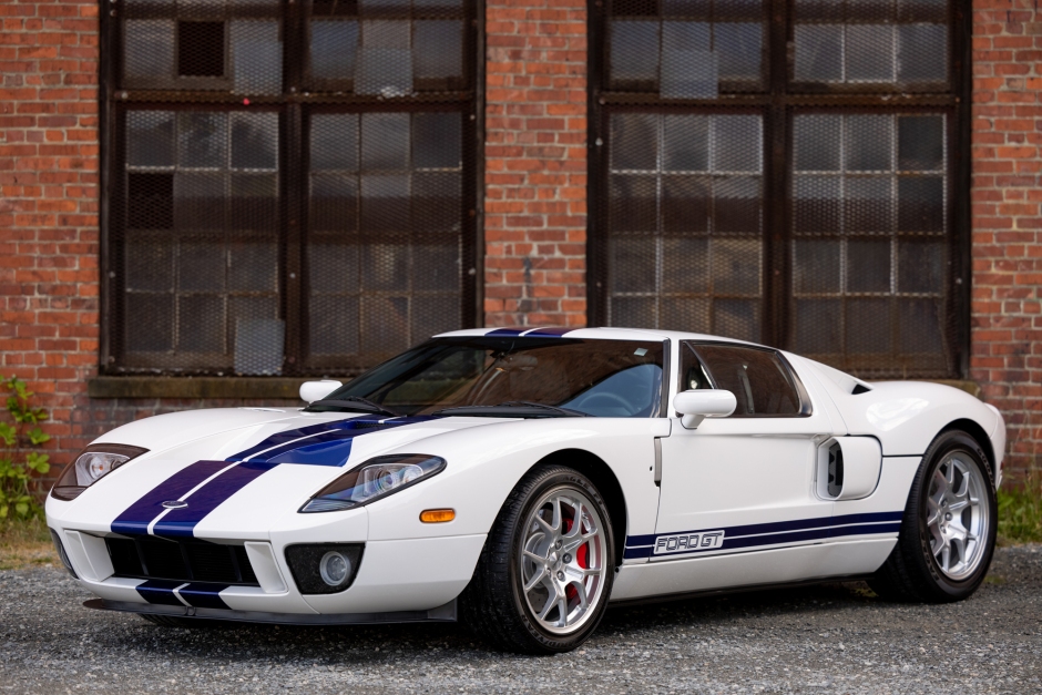 No Reserve: 700-Mile 2006 Ford GT for sale on BaT Auctions - sold for  $400,000 on September 30, 2021 (Lot #56,243) | Bring a Trailer