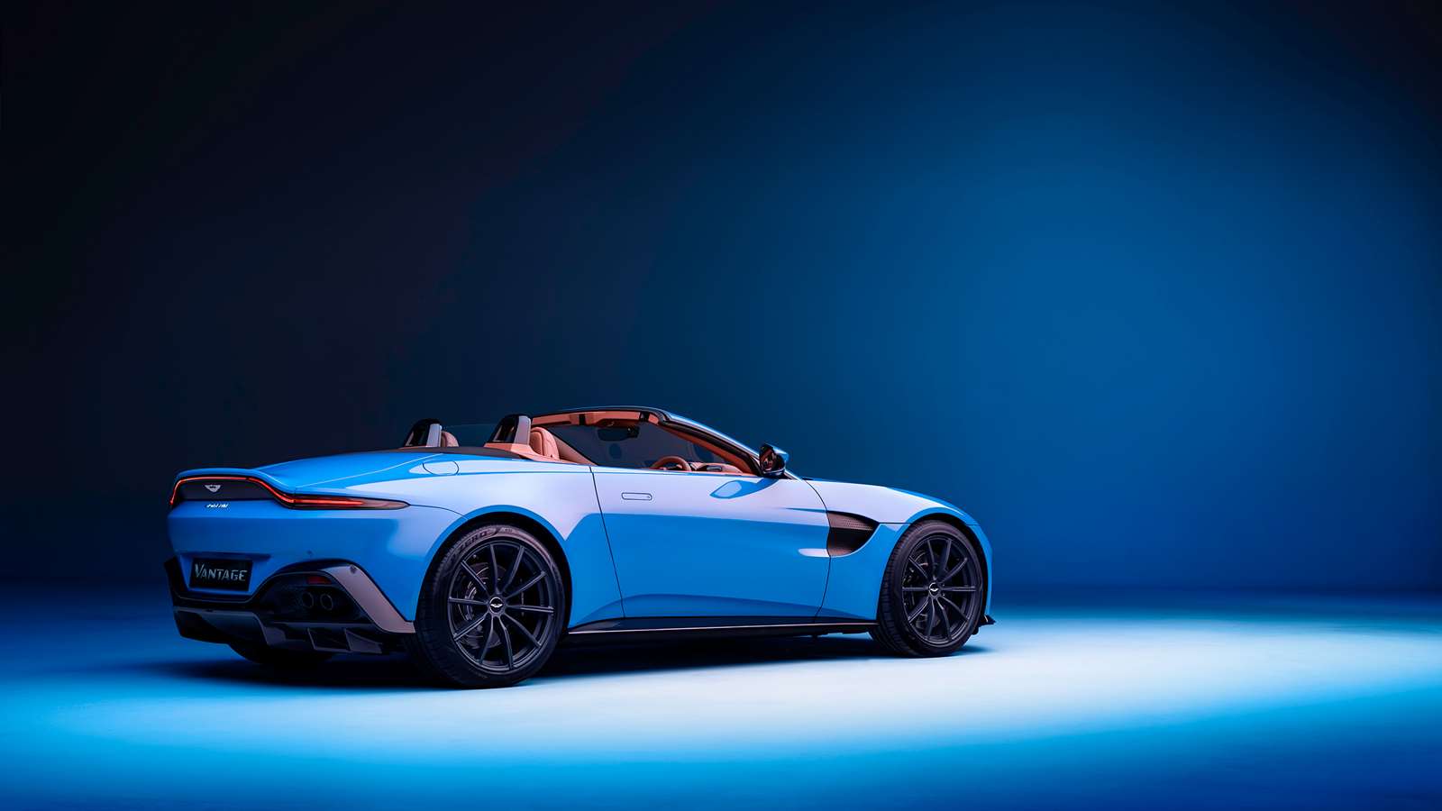 This is the all-new Aston Martin Vantage Roadster | GRR