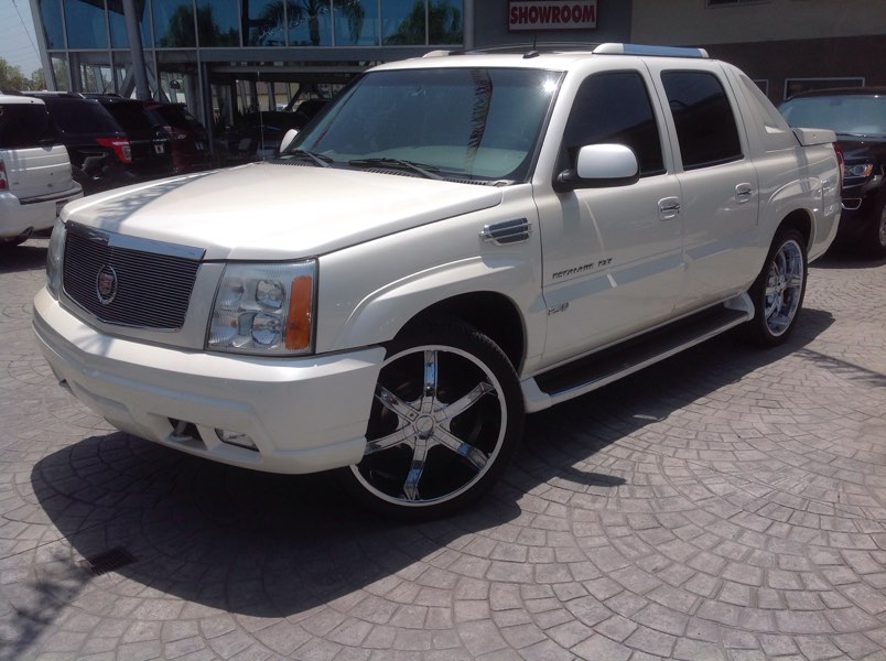 Sold 2003 Cadillac Escalade EXT in Downey