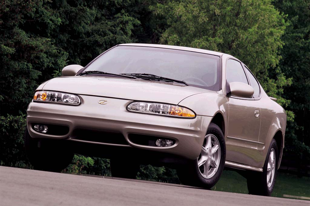 1999-04 Oldsmobile Alero | Consumer Guide Auto