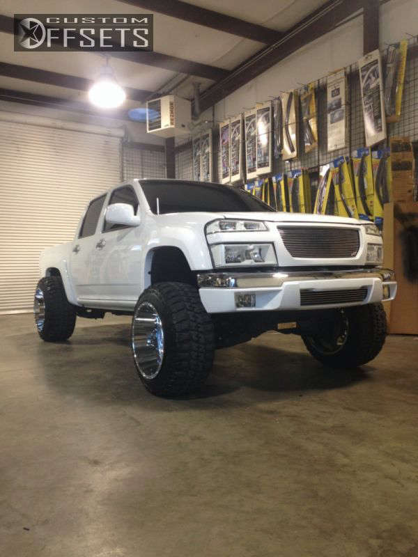 2011 GMC Canyon with 20x14 -76 XD Riot and 33/12.5R20 Federal Couragia MT  and Suspension Lift 4" | Custom Offsets