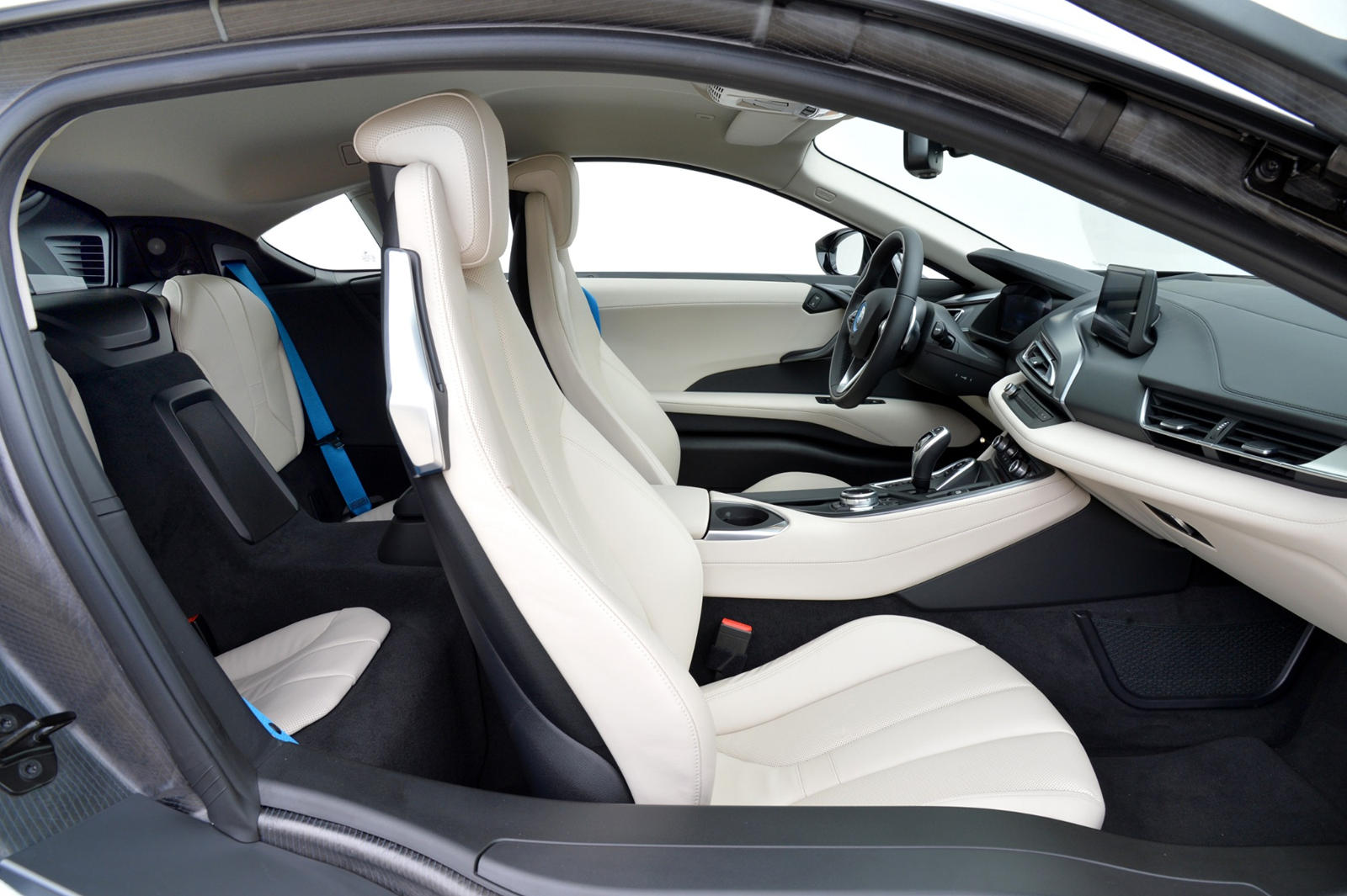 2015 BMW i8 Coupe Interior Photos | CarBuzz