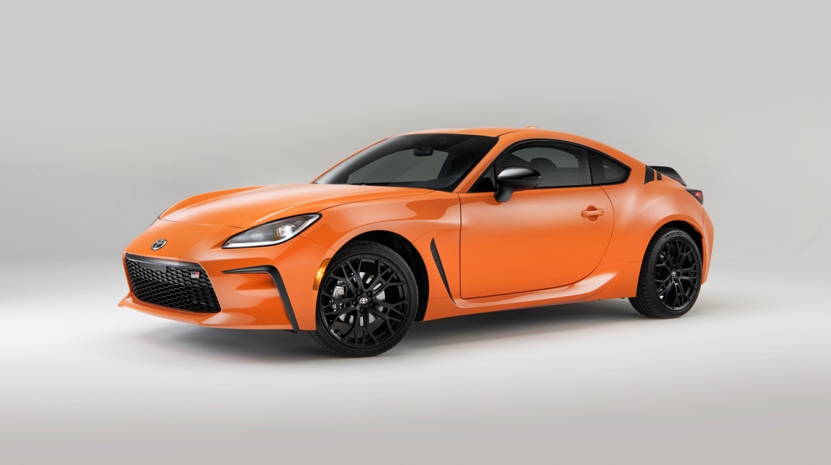5 Advantages the 2023 Toyota GR86 Has Over the 2023 Subaru BRZ