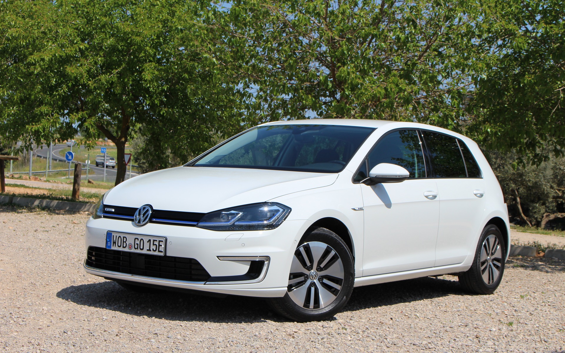 2017 Volkswagen e-Golf: Watch Out, Bolt - The Car Guide