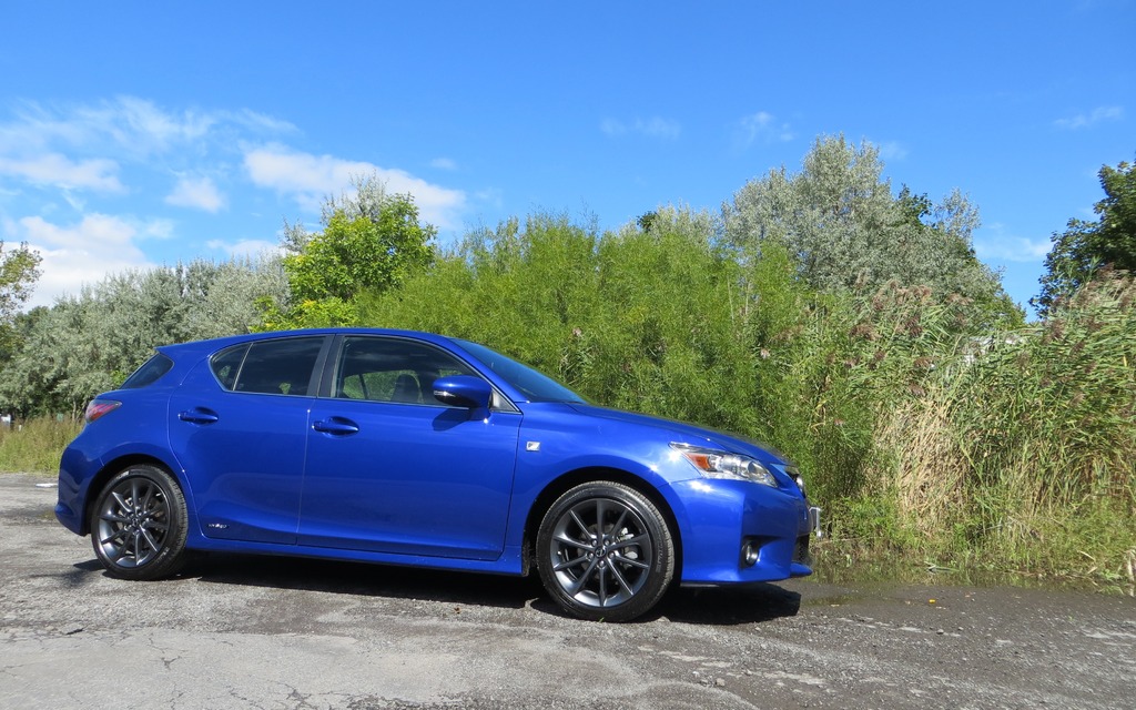 2013 Lexus CT 200h F Sport: Begging For More Motor - The Car Guide