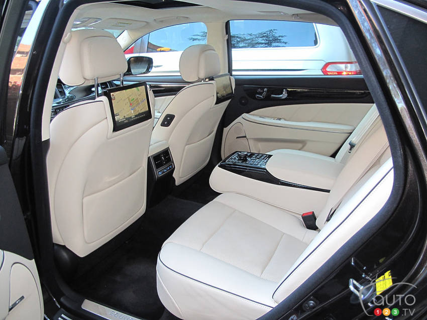 2014 Hyundai Equus Ultimate | Car Reviews | Auto123