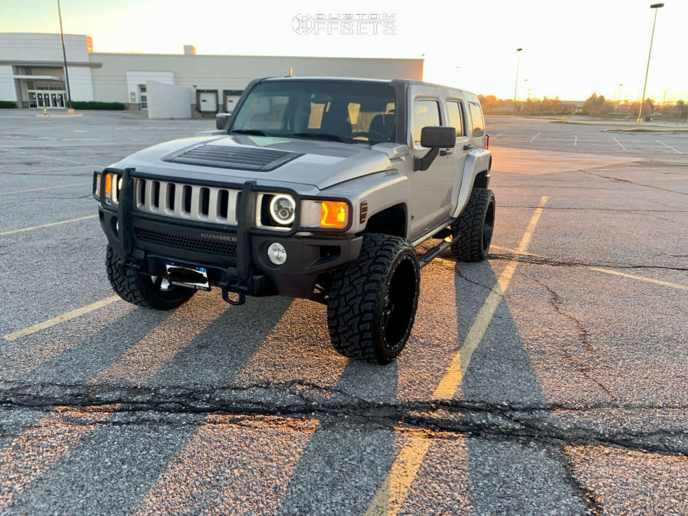 2007 Hummer H3 with 22x12 -44 Karma Offroad K23 and 33/12.5R22 Predator New  Mutant X-rt and Suspension Lift 2.5" | Custom Offsets