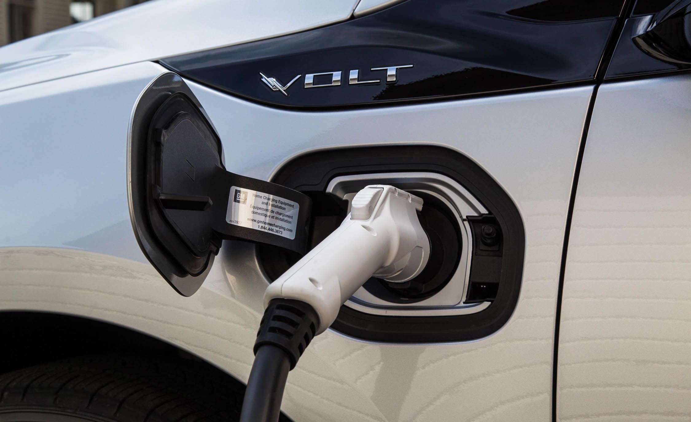 2019 Chevrolet Volt Offers Speedier Charging, Other Enhancements | News |  Car and Driver